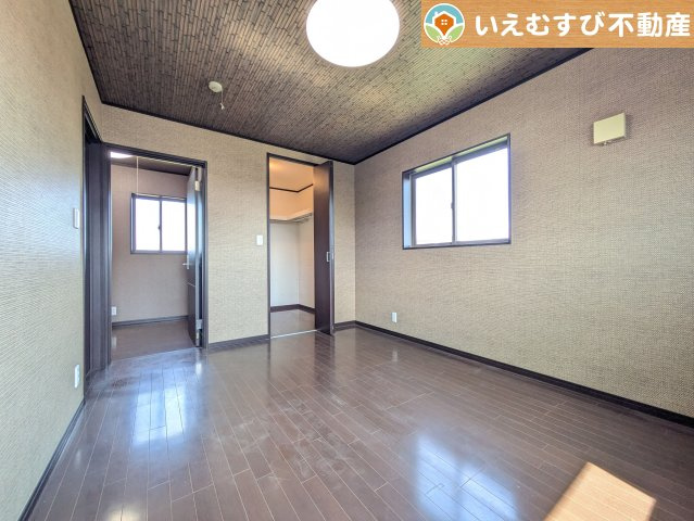 鴻巣市大芦　中古戸建の洋室