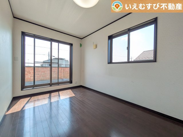 鴻巣市大芦　中古戸建の洋室