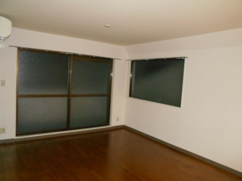 サンピア池尻の洋室