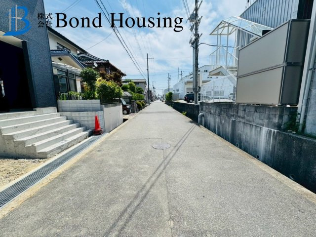 長期優良住宅取得物件　持子1丁目　新築限定1棟の前面道路含む現地写真