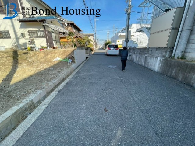 長期優良住宅取得物件　持子1丁目　新築限定1棟の前面道路含む現地写真