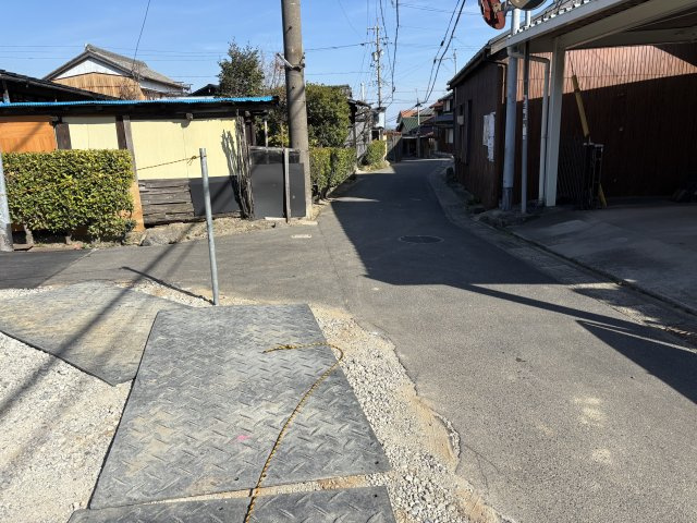 東浦町石浜青木60番1の一部『仲介手数料無料』新築戸建ての前面道路含む現地写真