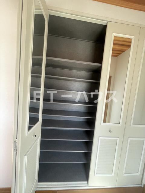 こてはし台戸建の玄関