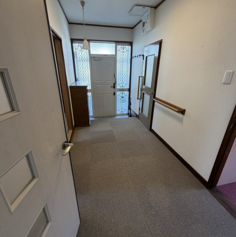 室蘭市白鳥台2丁目24-9戸建のロビー