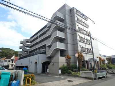 【外観】 | レキオ荒木 | 外観は落ち着いています