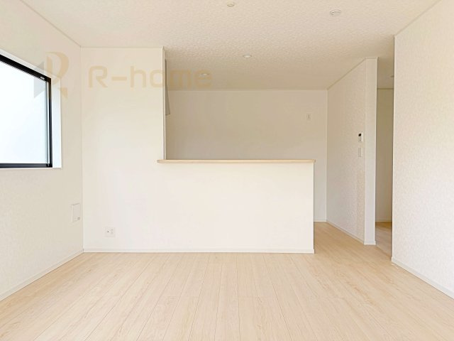 筑西市二木成第2　新築戸建て　1号棟のキッチン|リビングで遊ぶお子様にも目が届くカウンターキッチン！