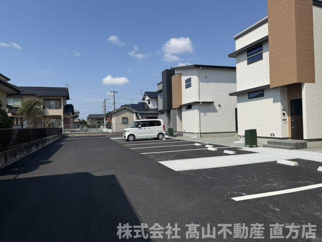 GND戸建てAの駐車場