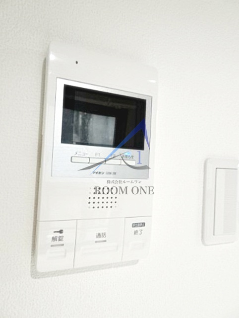 ルシオ北千住のセキュリティ|モニター付きインターホンです。