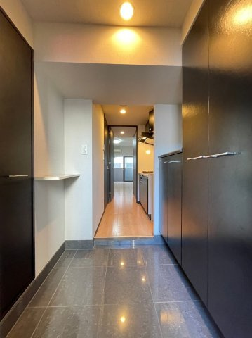 ブレシア銀座イーストの玄関