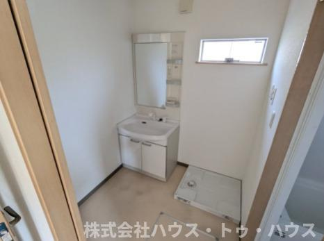 ルミエール南増尾の洗面所