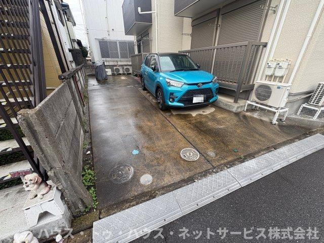 ルミエール南増尾の駐車場