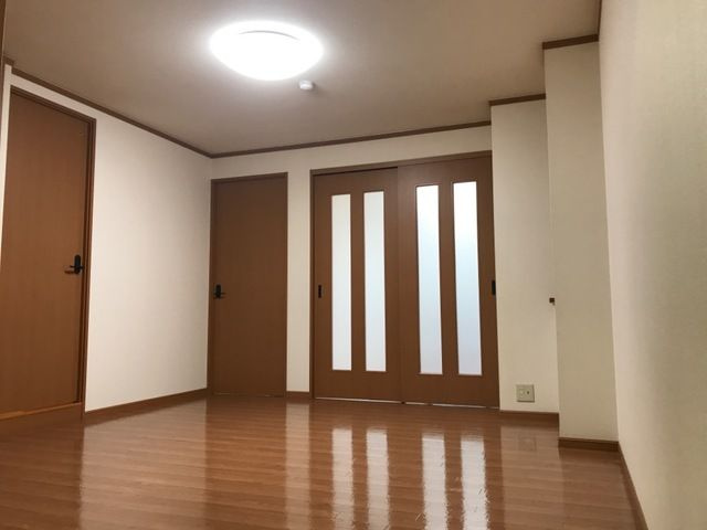 フェアリー芳明の居間・リビング