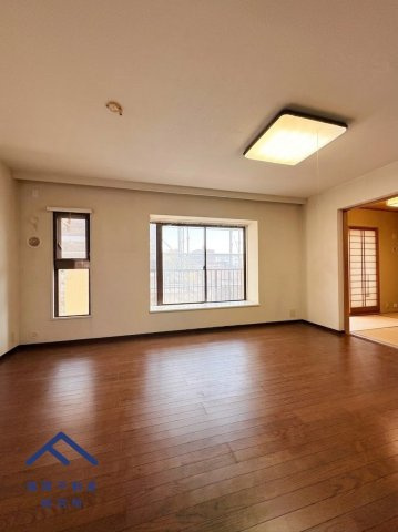 西新パークマンションの居間・リビング