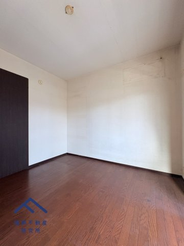 西新パークマンションの洋室