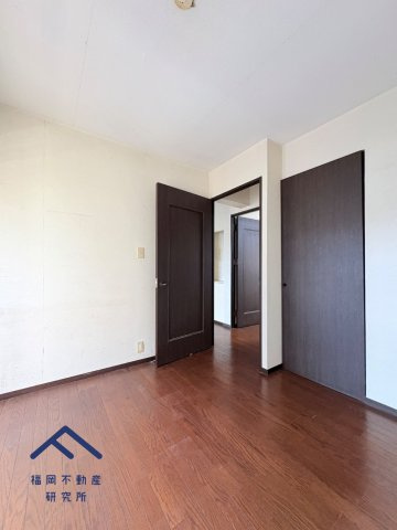 西新パークマンションの洋室