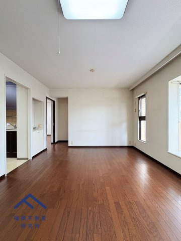 西新パークマンションの居間・リビング