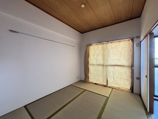 角ビルの寝室