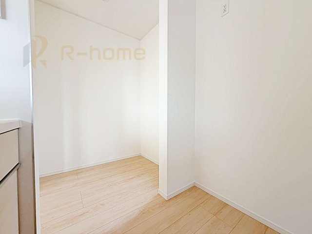 筑西市二木成第2　新築戸建て　3号棟のその他|キッチン横にパントリーとしても活用できるスペースがあります！