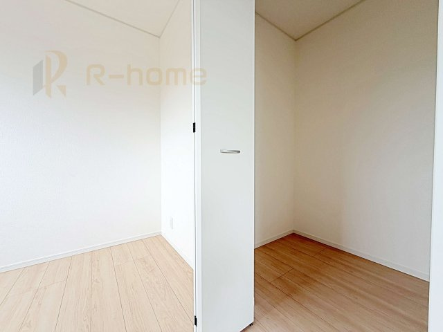 筑西市二木成第2　新築戸建て　3号棟の収納|人気のウォークインクローゼット！アウター類はもちろん、季節ものや寝具も収納できます！