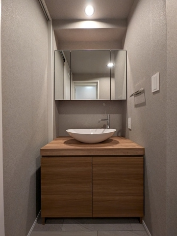 新品家具付きマンション新川3(KaGood東京)の独立洗面台