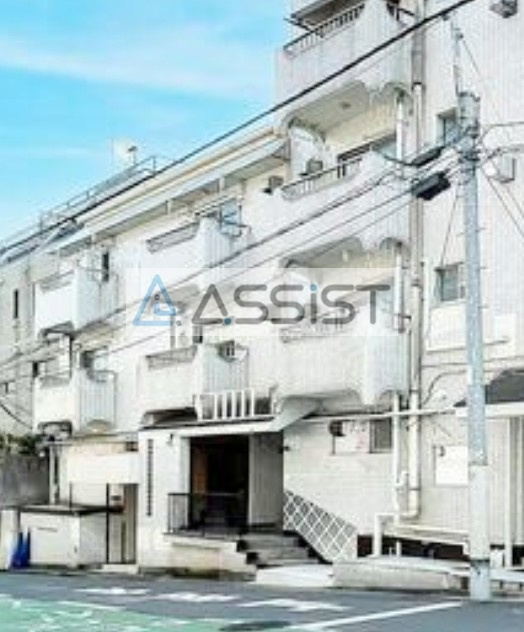 岡本マンションのエントランス
