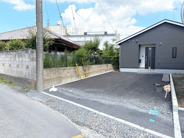 筑西市二木成第2　新築戸建て　4号棟の駐車場|カースペースは2台お停めいただけます♪
