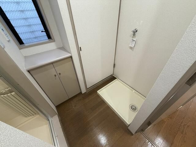 ダイヤビルの玄関