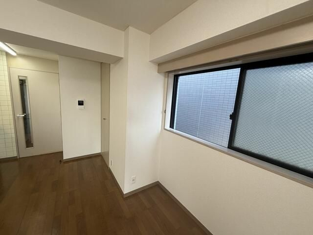 ダイヤビルの居間・リビング