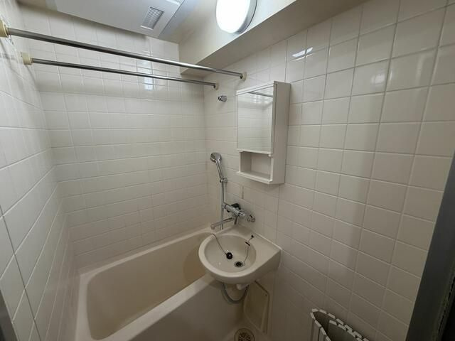 ダイヤビルの浴室