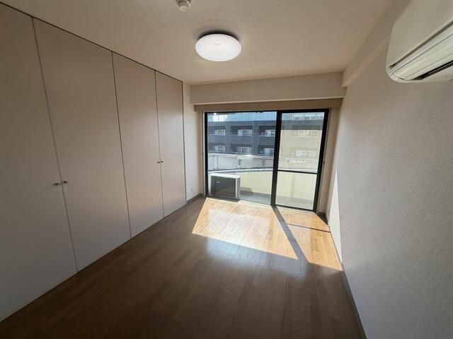 ダイヤビルの居間・リビング