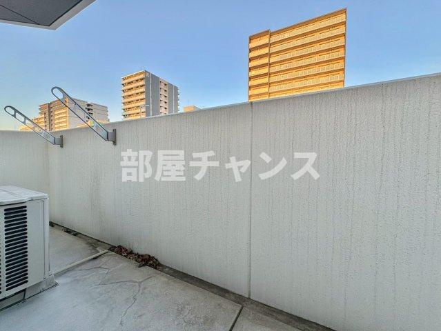 THE RESIDENCE SHINSAKAEのバルコニー