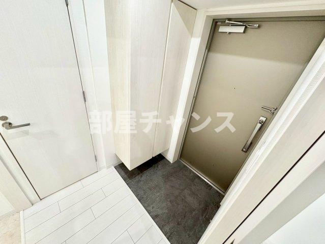 THE RESIDENCE SHINSAKAEの玄関