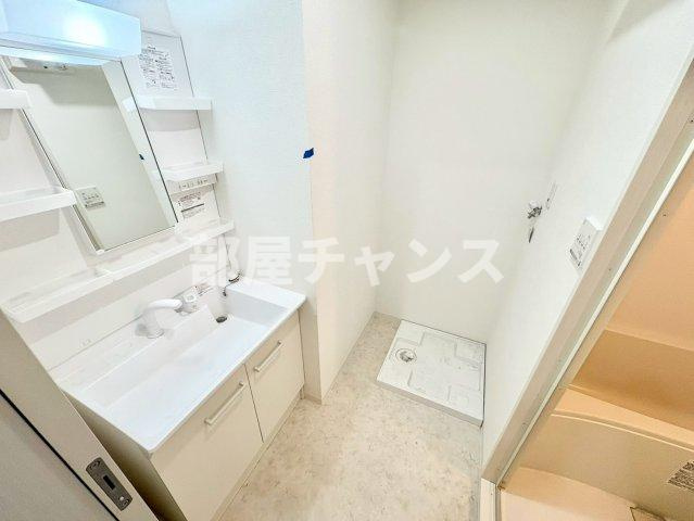 THE RESIDENCE SHINSAKAEの独立洗面台