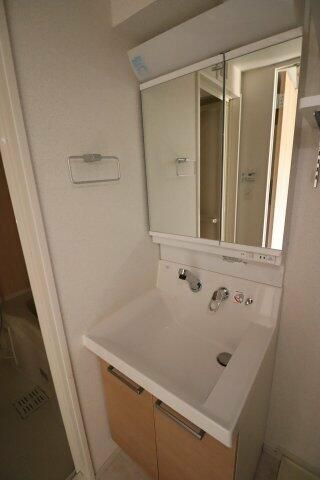 ＧＥＮＯＶＩＡ東川口の洗面所
