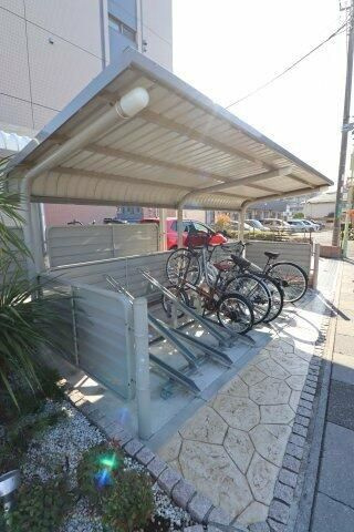 ＧＥＮＯＶＩＡ東川口の駐車場