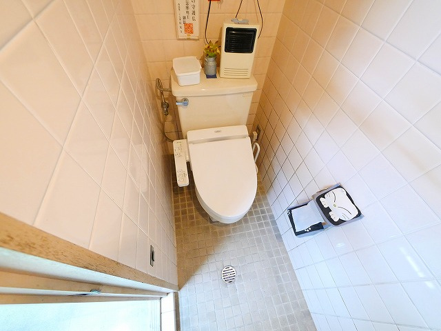 南京終町店舗事務所のトイレ