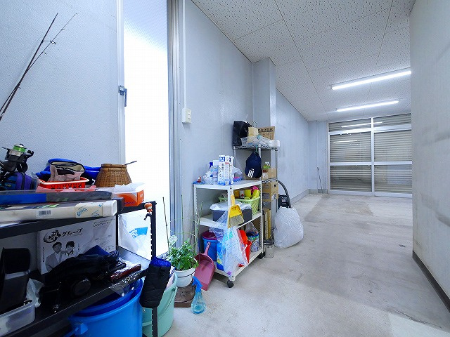 南京終町店舗事務所の内装