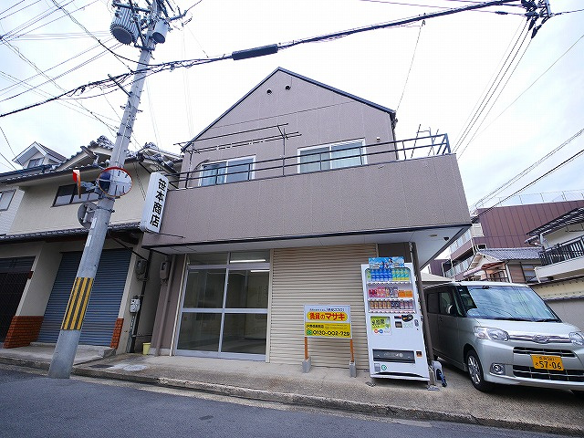 南京終町店舗事務所の内装