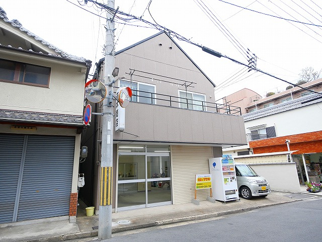 南京終町店舗事務所の外観