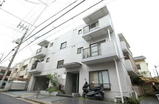 【外観】 | 鉄筋コンクリート造のがっちりとした建物。