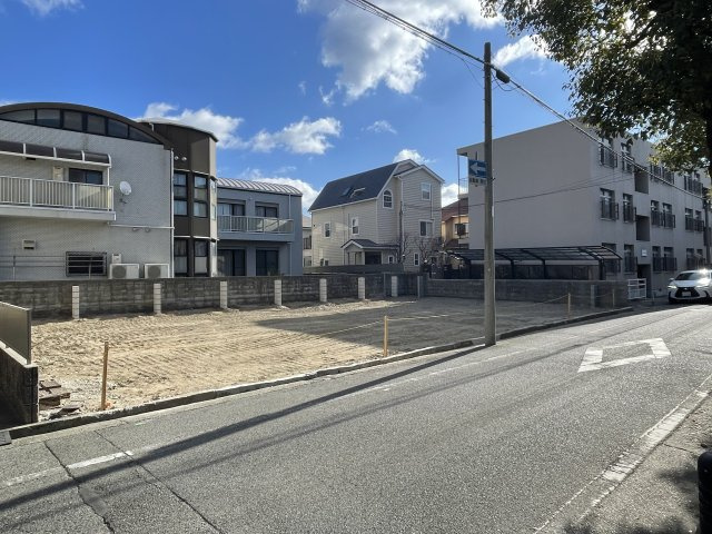 ラッキーパーキングの外観