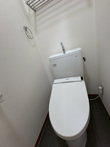 ツインコート弐番館のトイレ|シンプルで使いやすいトイレです