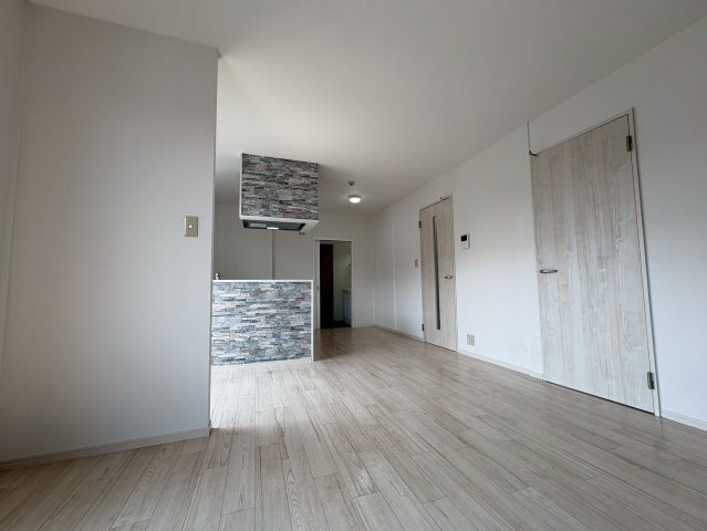 ツインコート弐番館の居間・リビング|居間です