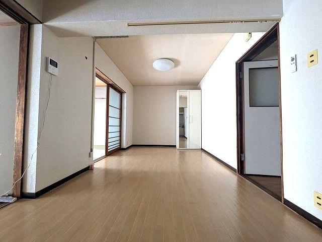 【居間・リビング】 | 緑光苑マンション