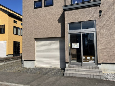  | 手稲区星置3-6 南西角地の3階建住宅 | 冬もうれしい玄関フード付♪
