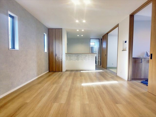 【居間・リビング】の画像