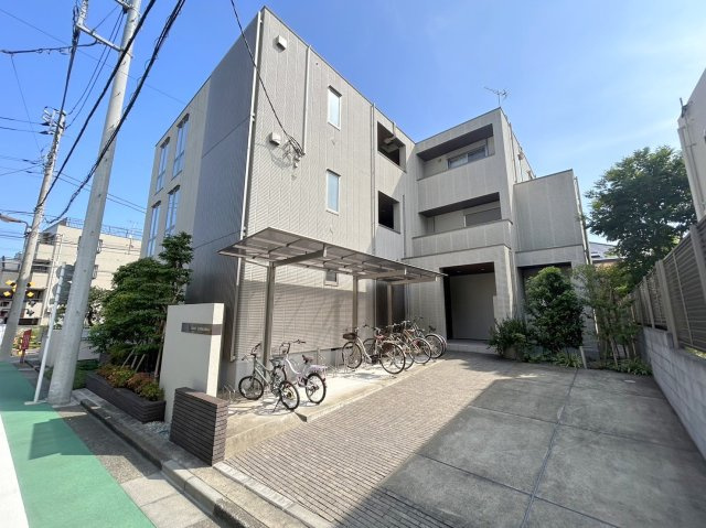 ＣＲＥＳＴ　自由が丘