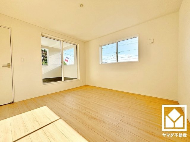 大津市稲葉台　第3　2号棟の洋室