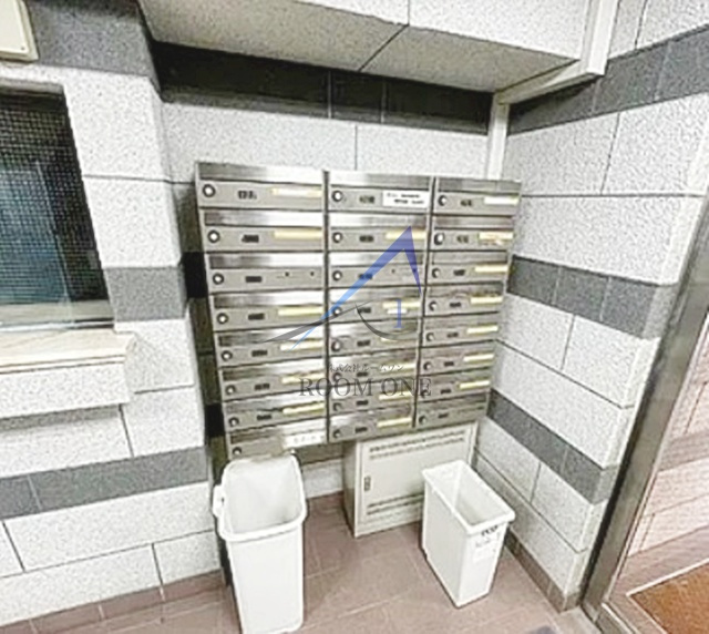 日興パレセゾン新宿のその他共用部分|集合ポストです。
