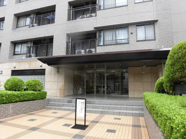 コスモ所沢グランステージのエントランス